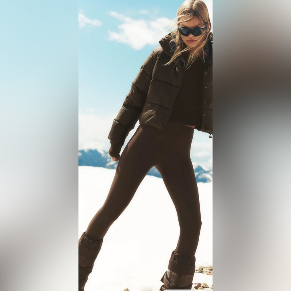 ALO Yoga 7/8 High-Waist Airlift Legging in Espresso size medium
